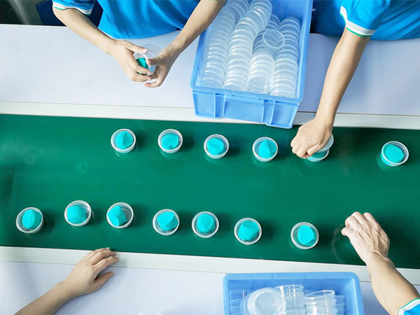 捏呀捏-包装车间